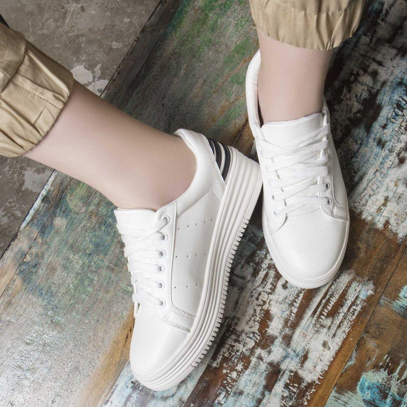 The Ana Black Classic White Sneakers