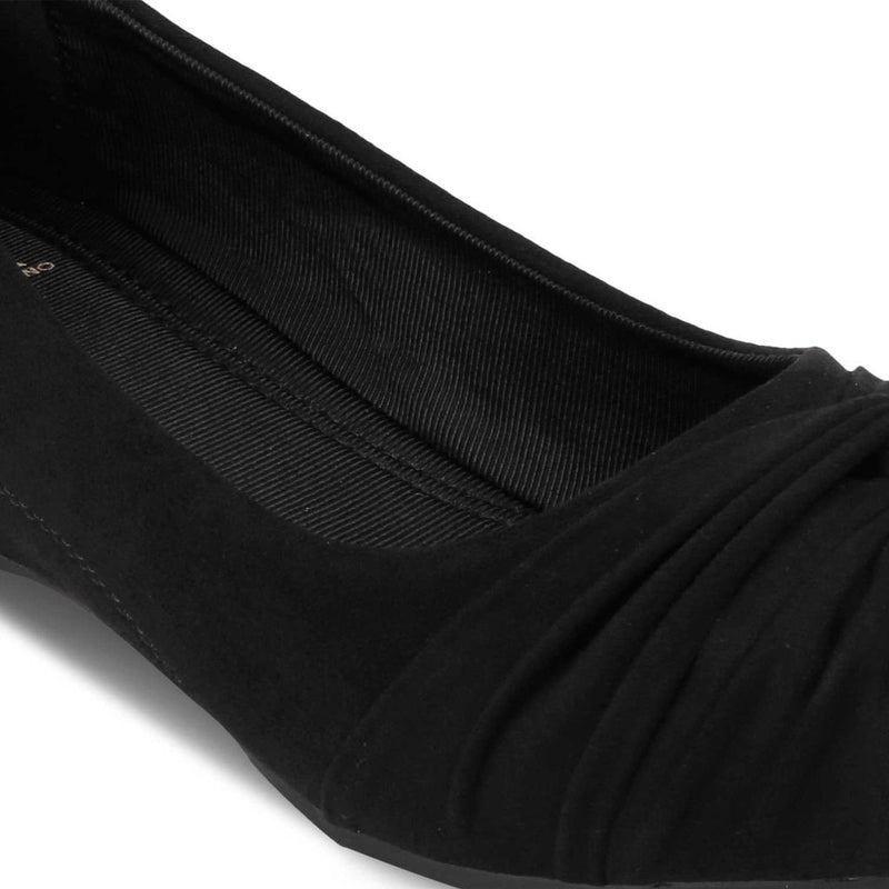 The Salvador Black Wedge heel ballerinas